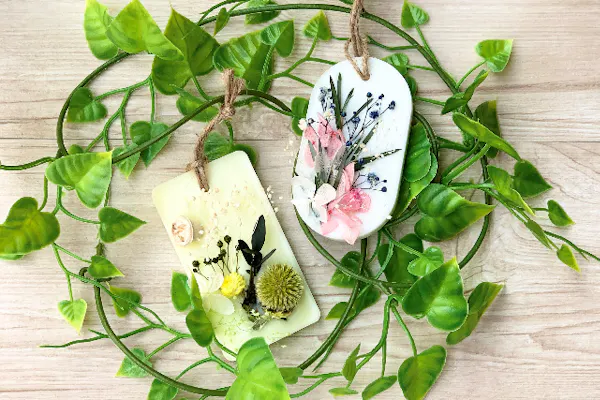 【美品】大型 網目デザイン フラワーベース琥珀色／ 手作りの証 ポンテ跡あり 東京・日本橋・手作りキャンドル】お好みのお花で♪アロマサシェ2個