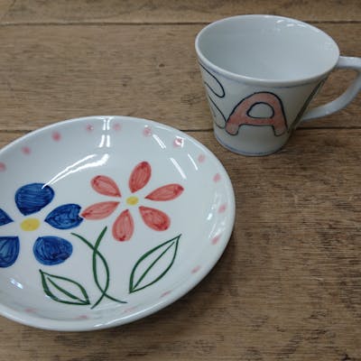 長崎・大村・絵付け】思い思いの絵を描く絵付け体験!カップorお皿(1 長崎・大村・絵付け】思い思いの絵を描く絵付け体験!カップorお皿(1