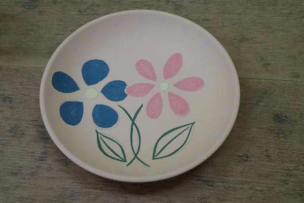 長崎・大村・絵付け】思い思いの絵を描く絵付け体験！カップorお皿（1