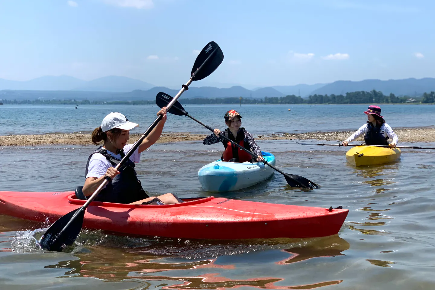 滋賀 琵琶湖 レイクカヌー 奥びわ湖で水上散歩を楽しもう カヤックツーリング アソビュー