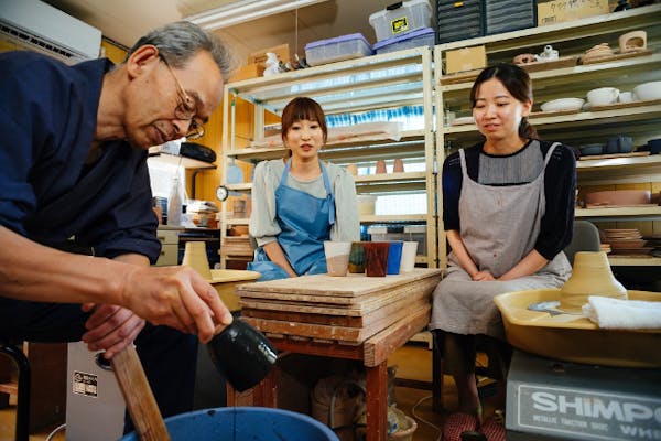山口・萩・電動ろくろ】☆1回1組様貸切☆伝統工芸士の指導で楽しく萩焼