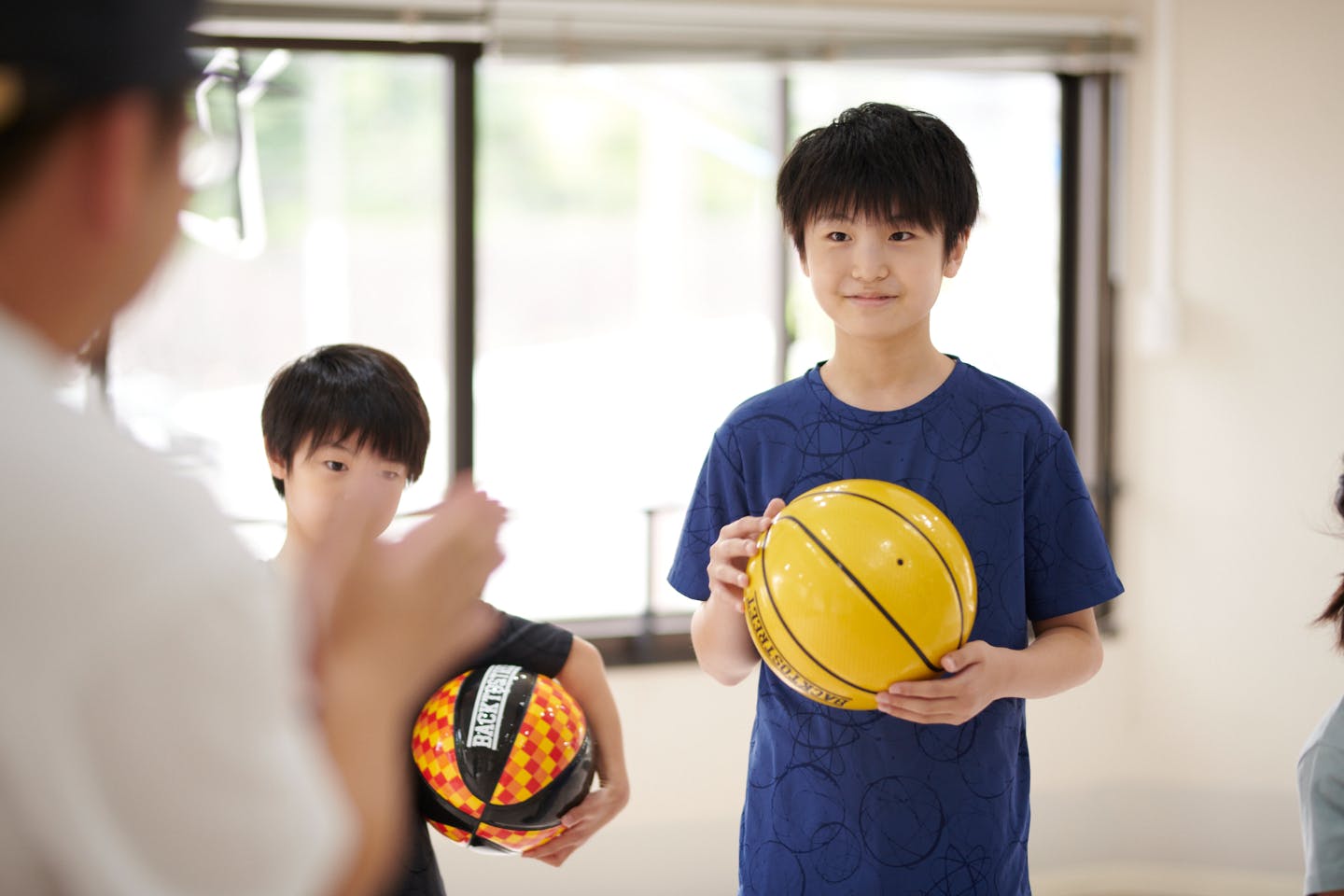 【大阪府・大阪市・バスケコート】ボールの新しい扱い方を学ぶ！フリースタイルバスケ