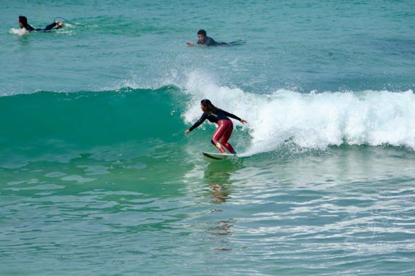 山口・長門・サーフィン体験】サーファーに人気の透明度の高い海で