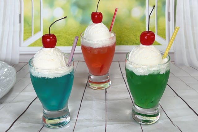 【神奈川・相模原・食品サンプルづくり】本物そっくりの食品サンプルを作ろう！　クリームソーダ　1個