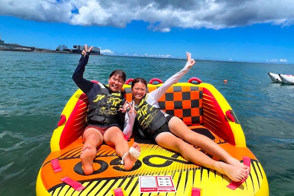 沖縄・那覇・宜野湾】爽快MAX!!絶叫系海遊び♪バナナボートや 沖縄・那覇・宜野湾】爽快MAX!!絶叫系海遊び♪バナナボートや
