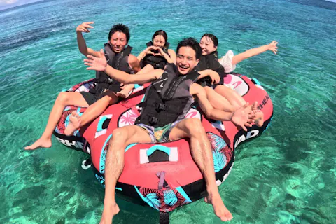 【沖縄・那覇・宜野湾】爽快MAX!!絶叫系海遊び♪バナナボートや最新の乗り物にジェットスキー体験など!!当日現地で2点選べる大人気プラン『Aプラン♪』