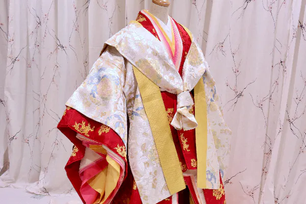 東京・神楽坂・日本の伝統文化】まるで平安時代のお姫様！気軽に十二単