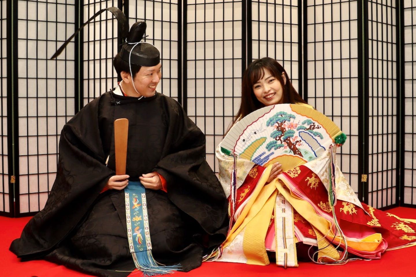 【東京・神楽坂・日本の伝統文化】カップルで思い出づくり。十二単＆束帯着付け体験