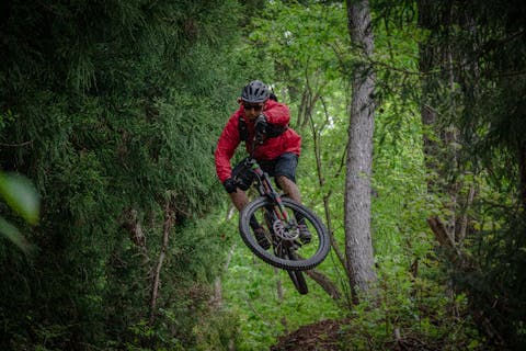 【長野・野沢温泉・MTB】幻想的な湖と修験道の里を巡る。マウンテンバイクツアー