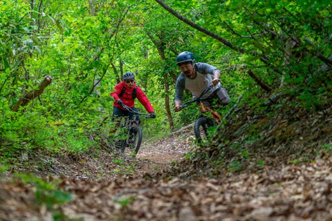 【長野・野沢温泉・MTB】神秘の湖と修験の里をマウンテンバイクで訪れる1日ツアー