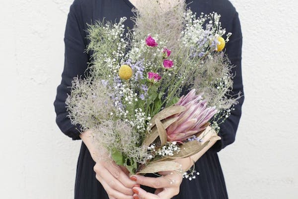 愛知・岡崎・ドライフラワーアレンジメント】壁に飾る花束スワッグ作り