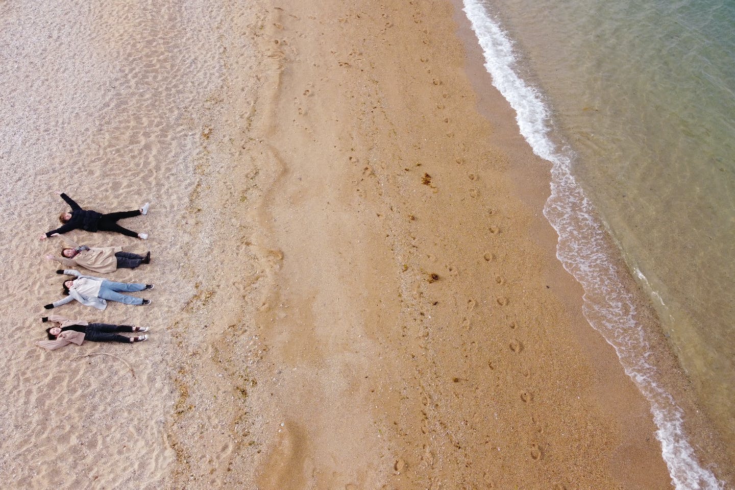 【香川・さぬき・ドローン】特別な思い出の形を残そう！浜辺でドローン撮影＆操縦体験