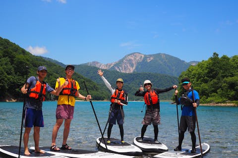 岐阜 白川郷 Sup 世界遺産 白川郷の美しい秘境にgo 白水湖sup体験 アソビュー