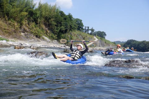 【奈良・五條・チュービング】水面が近くエキサイティング！奈良吉野川でチュービング