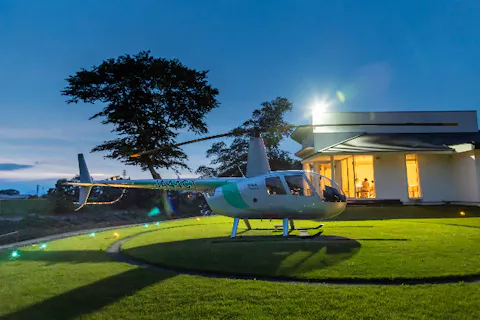 【名古屋・ヘリコプター遊覧】ヘリコプターで乗り付け！豪華フランス料理とゆったりナイトクルーズが楽しめるフレンチディナーコース