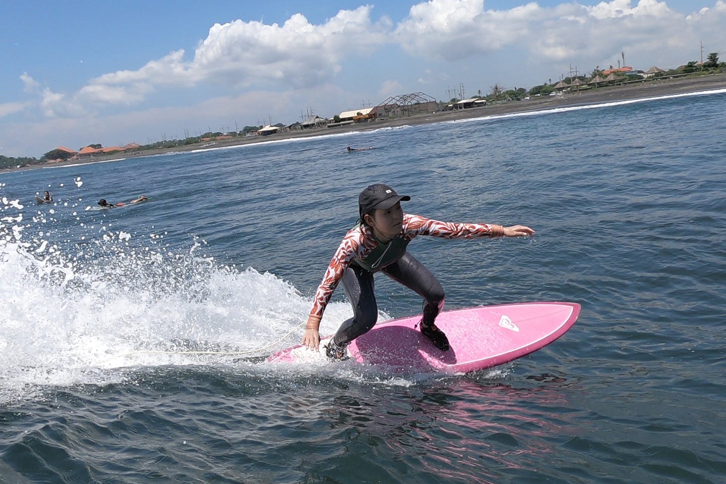 【神奈川・藤沢・サーフィン】女性限定！サーフボード＆ウェットスーツレンタルプラン