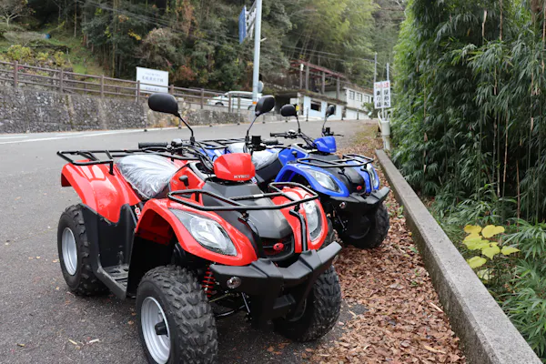 Racer 20X 赤いATV(四輪バギー) Racer 20X 赤いATV(四輪バギー)