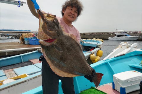 【愛知・南知多・海釣り】魚の引きを感じられる大物釣り！貸切の釣り船で海釣り体験