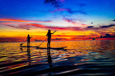 【沖縄・サップ】感動のサンセットの中SUPで水上クルージング★写真プレゼント！