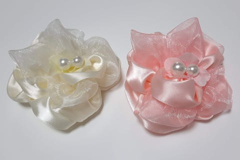 【大阪府・大阪市・手作り雑貨】ふわふわ、フリフリで可愛い！コサージュ（1個）