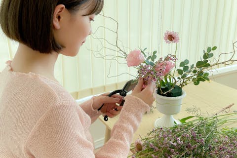 【東京・表参道・フラワーアレンジメント】爽やかな花の⾹りに癒される気軽なフレッシュフラワーレッスン