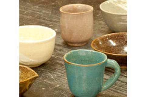 【神奈川・鎌倉・手びねり】鎌倉旅にぴったり！手ろくろ＆手びねりコース（1個）