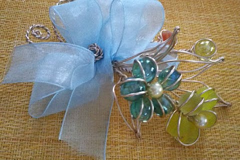 【千葉県・千葉市・手作り雑貨】ビー玉を使ったマーブルアートのコサージュ（1個）