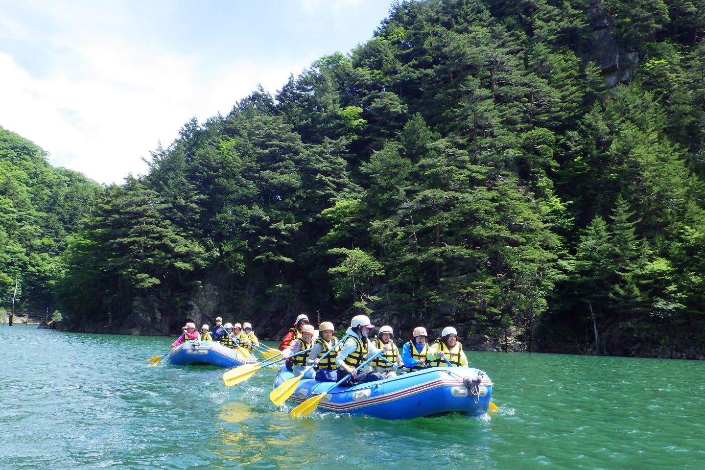 リトルピークス:【長野・松本・ラフティング】お子様も大喜び!梓湖ラフトツーリング