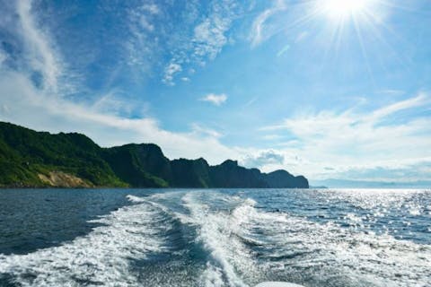 【北海道・小樽・クルージング】貸切でゆったり。小樽・青の洞窟クルージングコース