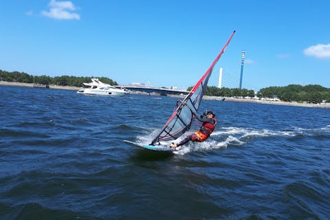 【神奈川・横浜・ウインドサーフィン 】レベルアップしよう！ウインドサーフィン体験