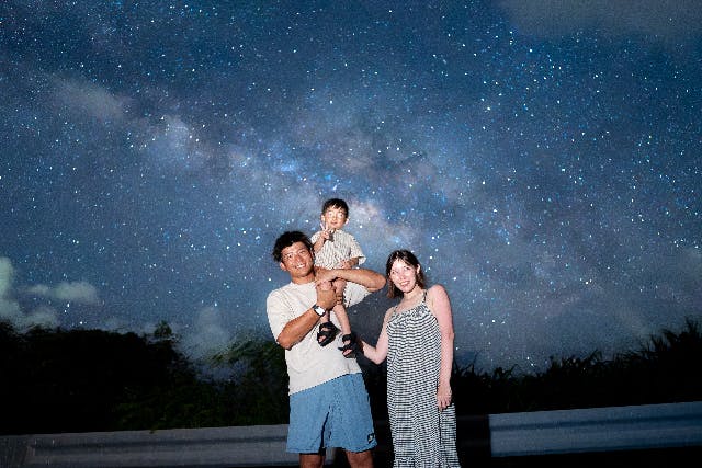 【沖縄・宮古島・ロケーションフォト】満天の星をバックに写真撮影！星空フォト体験