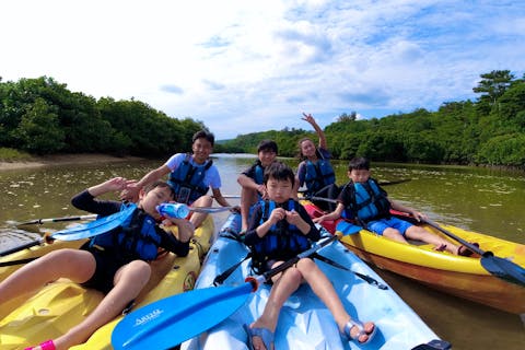 【沖縄・国頭・カヤック】1組限定！本島最大規模のマングローブでカヤック体験