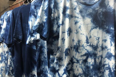 【群馬・みなかみ・ 藍染め体験】自分だけのTシャツを作ろう！藍染め群雲絞り体験