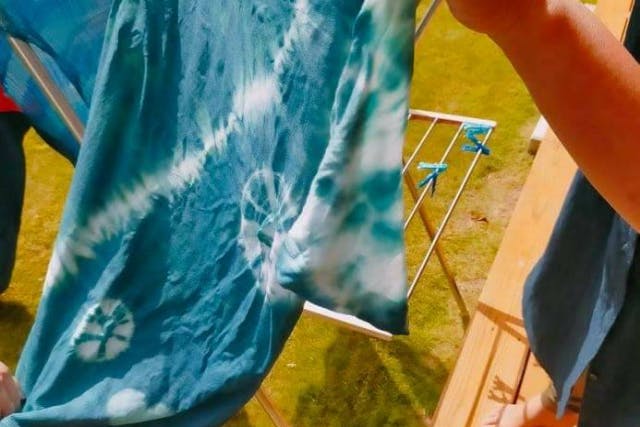 【三重・志摩・藍染め体験】自由な染め模様で作品を作ろう！乾燥葉染め体験