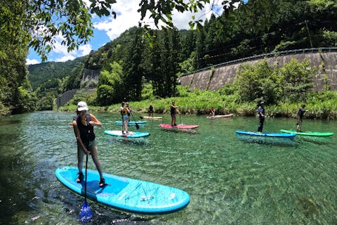 【高知・仁淀川・SUP】GWと真夏の早朝限定プラン！静寂の仁淀ブルーをSUPで水上散歩