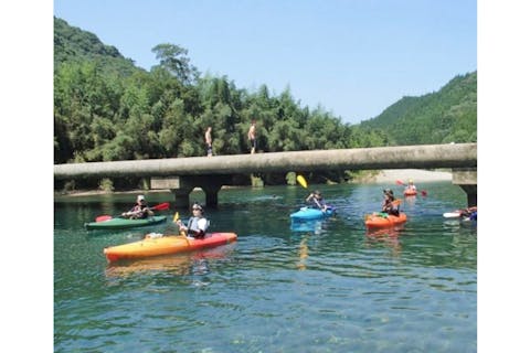 【宮崎・延岡・カヌー】透明度抜群な小川でカヌーツアーを楽しもう！