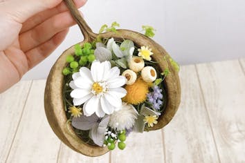 和歌山県・和歌山市・フラワーアレンジメント教室】ブッダナッツ作り