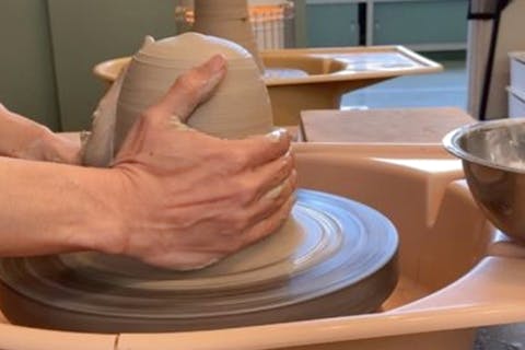 【静岡・掛川・電動ろくろ】あこがれの電動ろくろ体験。器を作ってみよう（1点）