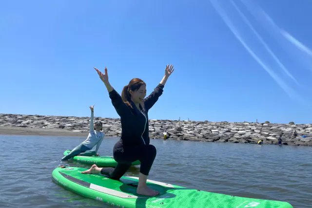 【神奈川・平塚・SUP】太陽の光を浴びて心身ともにリセット。SUPヨガ