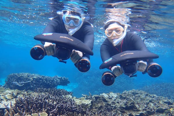 海水浴 のお供に シースクーター 水中バイク 水中スクーター