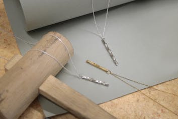 SIZZIX 刻印 刻印器 ハンドメイド 真鍮 アクセサリー制作 61EcI+WIOSL._UF350,350_QL80_.jpg