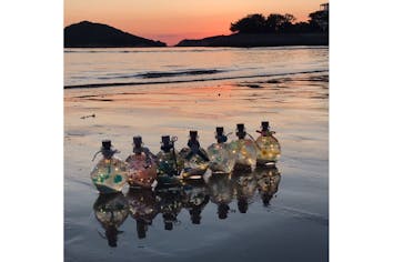 石川・津幡・ハーバリウム】瓶の中に幻想的な世界を創作！ジェル