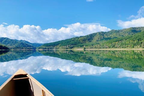 ☆南富良野 かなやま湖で楽しむ！初心者も安心のカヌー体験【1.5時間コース・ペット同伴OK】