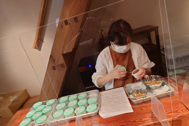 【奈良県・奈良市・料理教室】老舗漢方薬店プロデュース！漢方薬でカレー粉作り体験