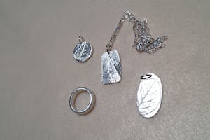 香川・坂出・シルバーアクセサリー】銀粘土で作る！ペンダントトップ