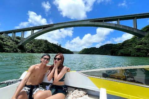 【沖縄・沖縄北部・クルージング】完全貸切！古宇利島＆羽地内海で絶景クルージング