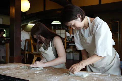 【京都・和束町・料理体験】京都・奈良の食文化体験｜茶蕎麦・柿の葉寿司・吉野葛のくず餅