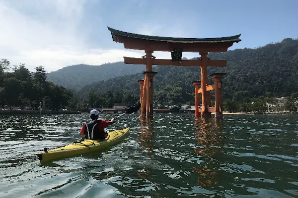 広島・宮島・シーカヤック】世界遺産コース（1.5-2時間）｜アソビュー！