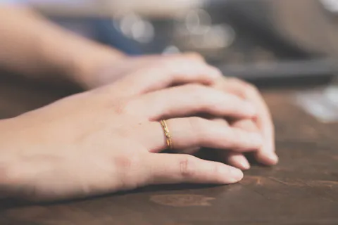 【長野・佐久穂・手作りリング】重ね付けいろいろ！囲炉裏を囲むあたたかな工房で作る、K18YGレイヤードリング（1個）