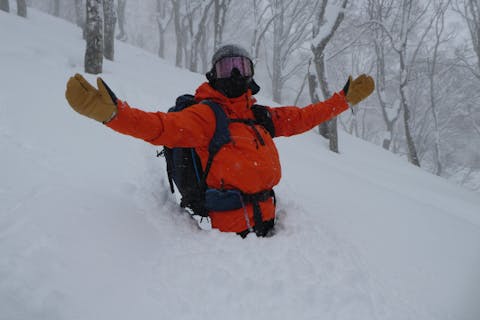 【新潟・妙高・バックカントリースキー】リフト券込み・初心者向けのベーシックツアーでパウダーを！